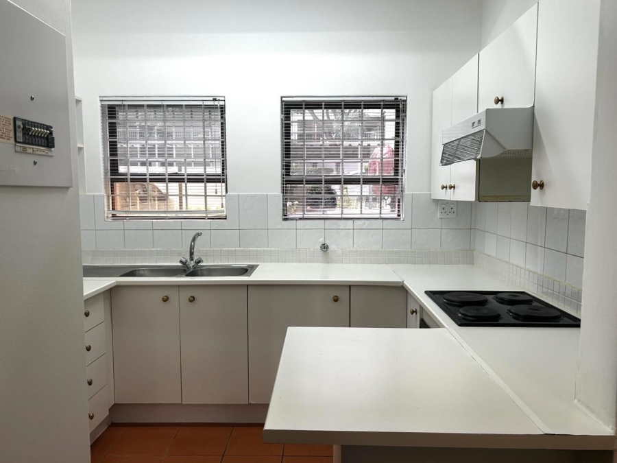 1 Bedroom Property for Sale in Oaklands Gauteng