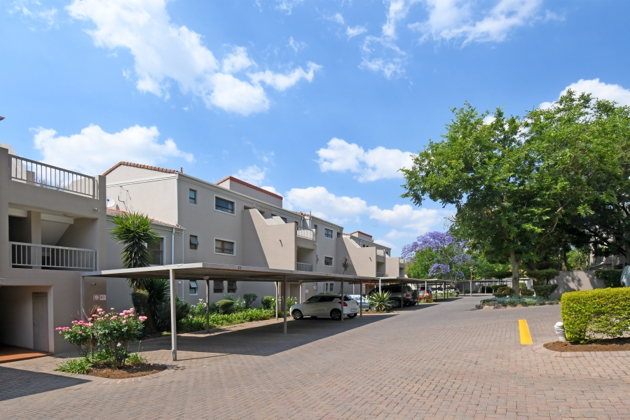 1 Bedroom Property for Sale in Oaklands Gauteng
