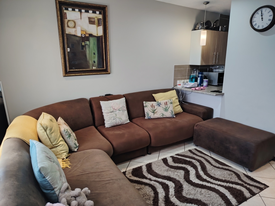 2 Bedroom Property for Sale in Monavoni Gauteng