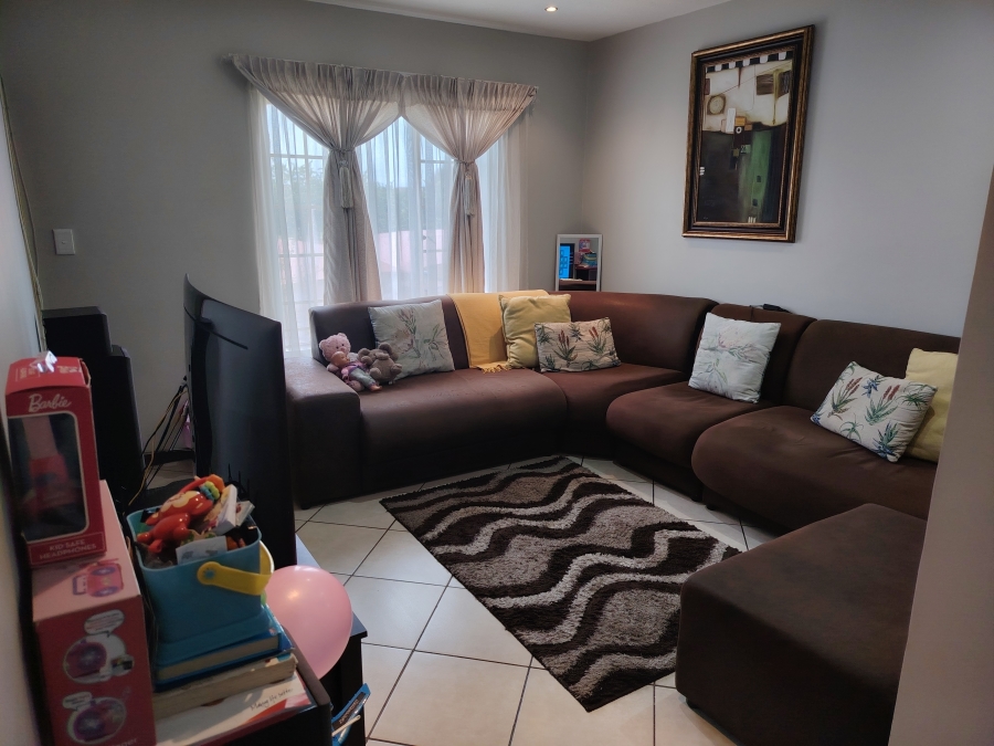 2 Bedroom Property for Sale in Monavoni Gauteng