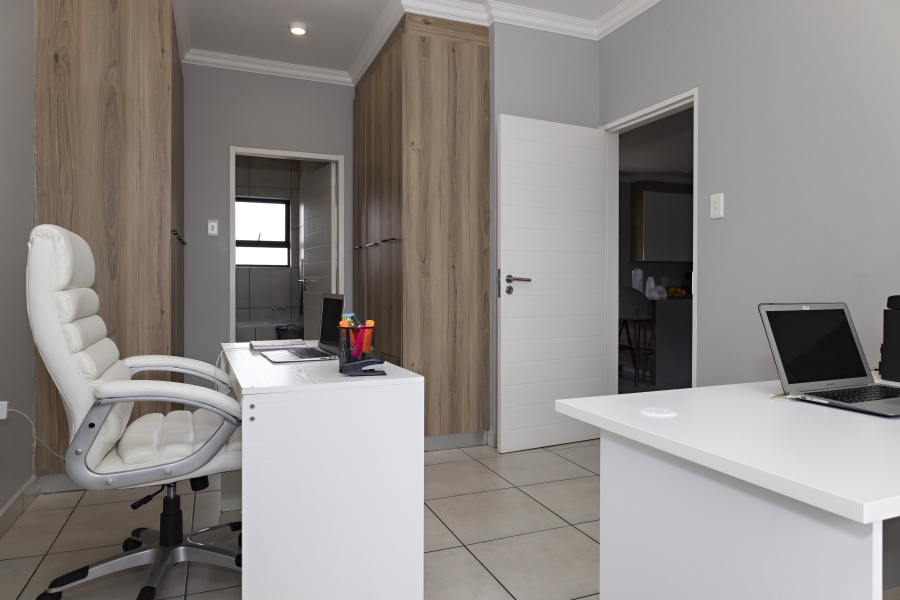 2 Bedroom Property for Sale in Six Fountains Residential Estate Gauteng