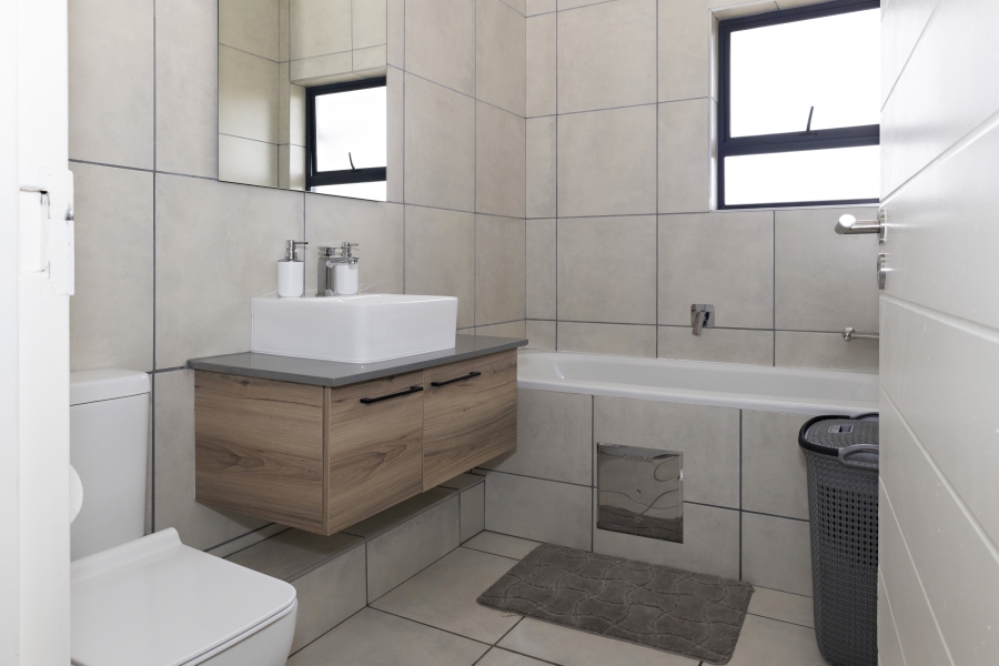 2 Bedroom Property for Sale in Six Fountains Residential Estate Gauteng