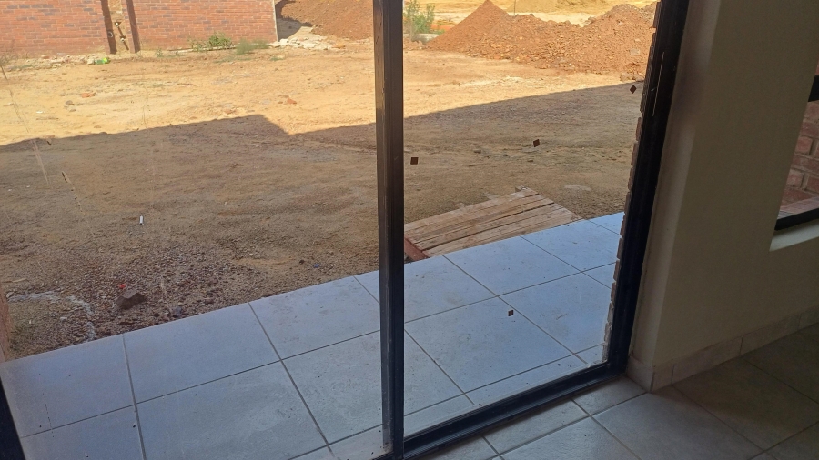To Let 2 Bedroom Property for Rent in Kookrus Gauteng