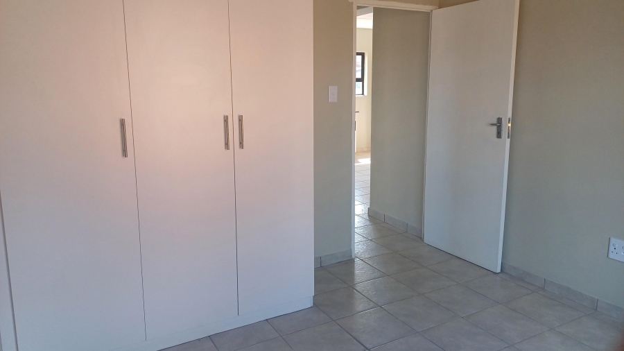 To Let 2 Bedroom Property for Rent in Kookrus Gauteng