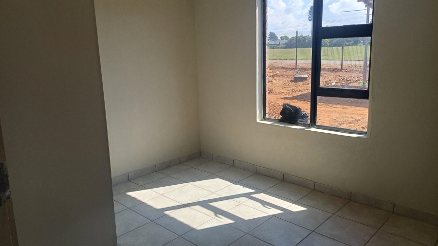 To Let 2 Bedroom Property for Rent in Kookrus Gauteng