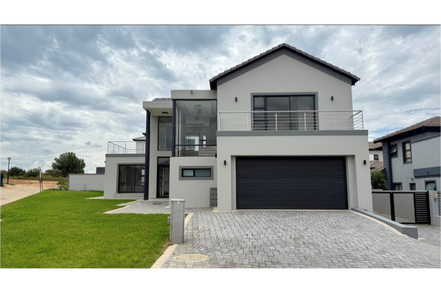 4 Bedroom Property for Sale in Blue Valley Golf Estate Gauteng