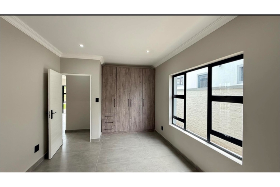 4 Bedroom Property for Sale in Blue Valley Golf Estate Gauteng