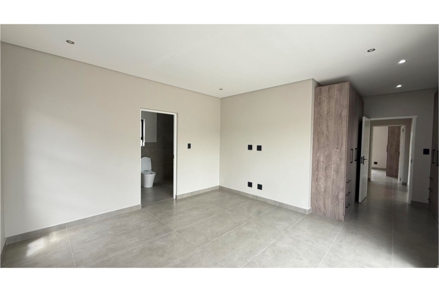 4 Bedroom Property for Sale in Blue Valley Golf Estate Gauteng