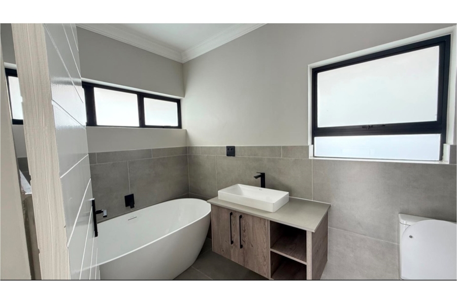 4 Bedroom Property for Sale in Blue Valley Golf Estate Gauteng