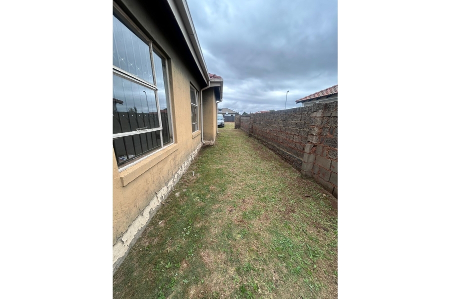 3 Bedroom Property for Sale in Crystal Park Gauteng