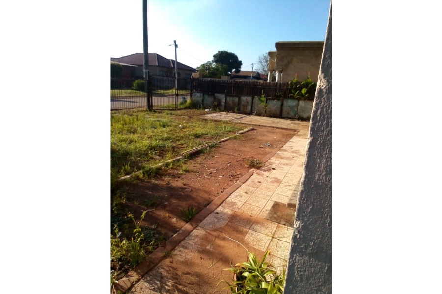 2 Bedroom Property for Sale in Tsakane Gauteng