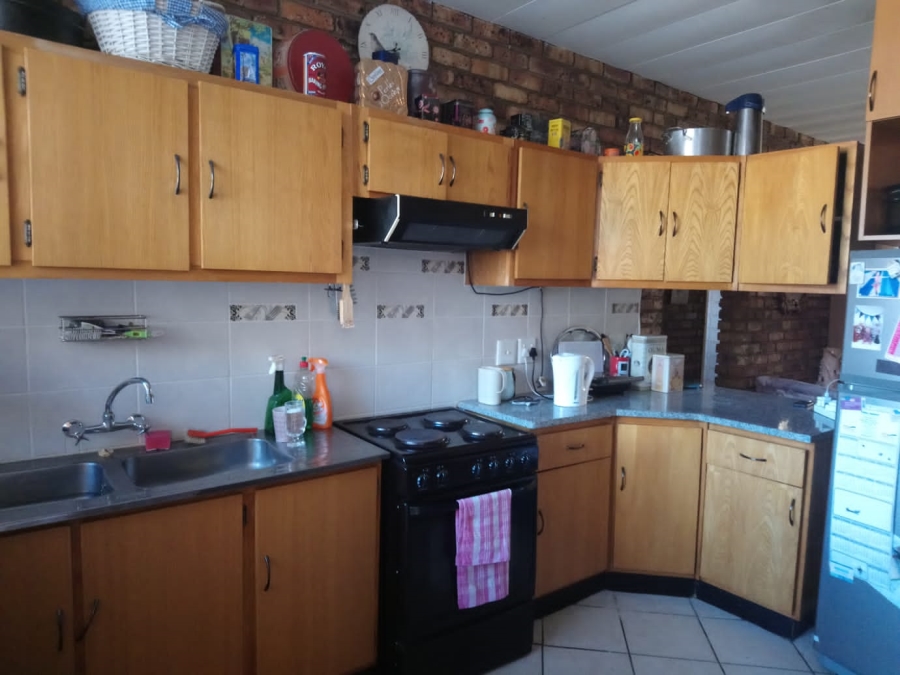 2 Bedroom Property for Sale in Pretoria North Gauteng