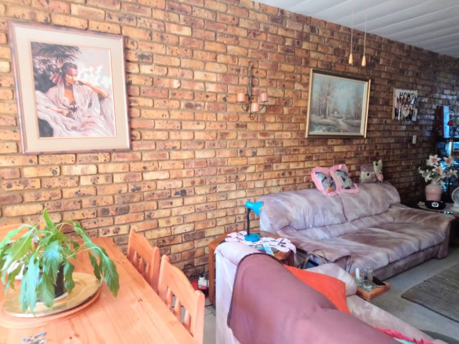 2 Bedroom Property for Sale in Pretoria North Gauteng