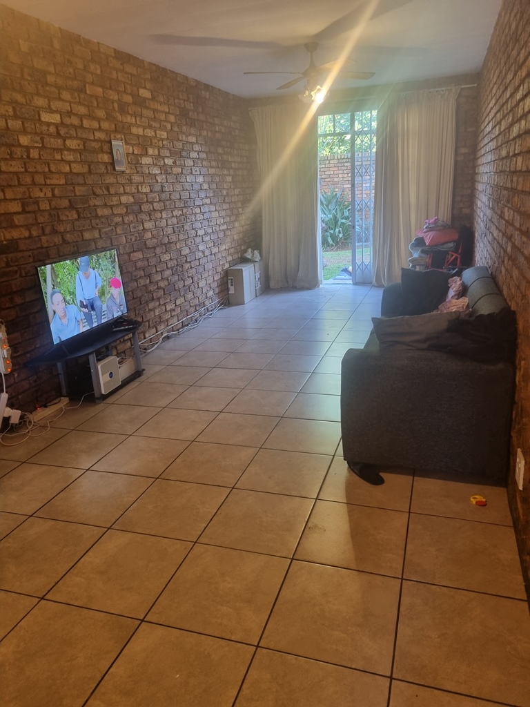 2 Bedroom Property for Sale in Pretoria North Gauteng