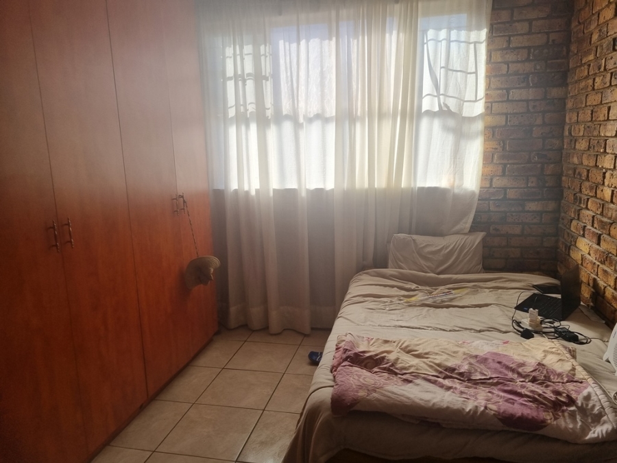 2 Bedroom Property for Sale in Pretoria North Gauteng