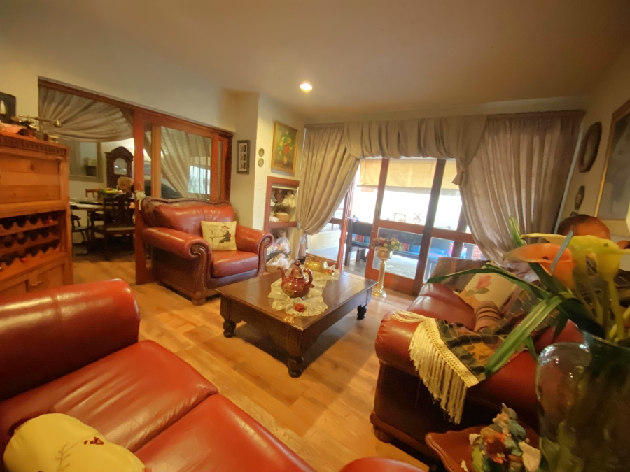 2 Bedroom Property for Sale in Noordheuwel Gauteng