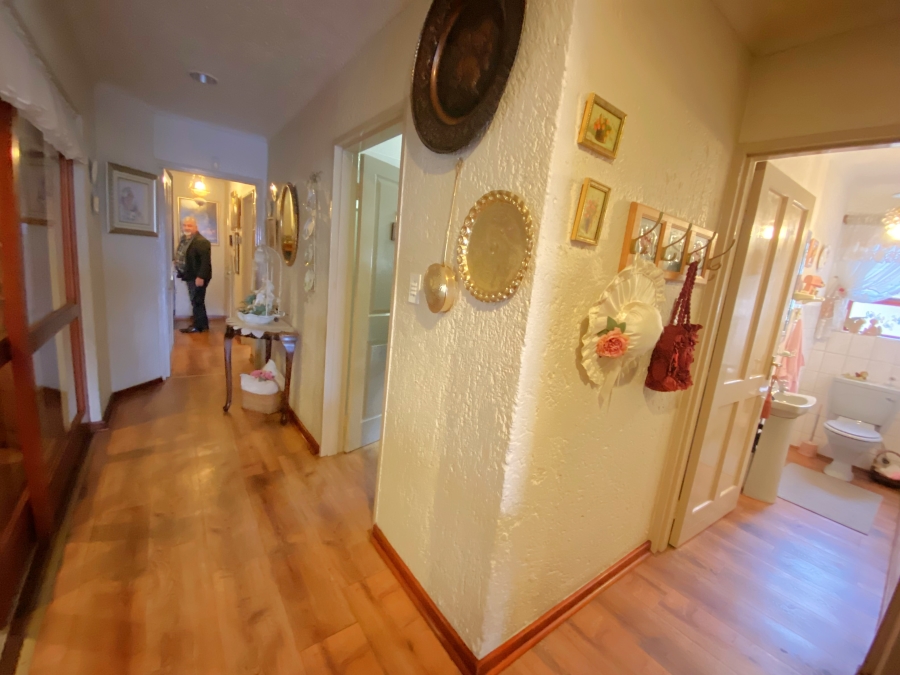 2 Bedroom Property for Sale in Noordheuwel Gauteng