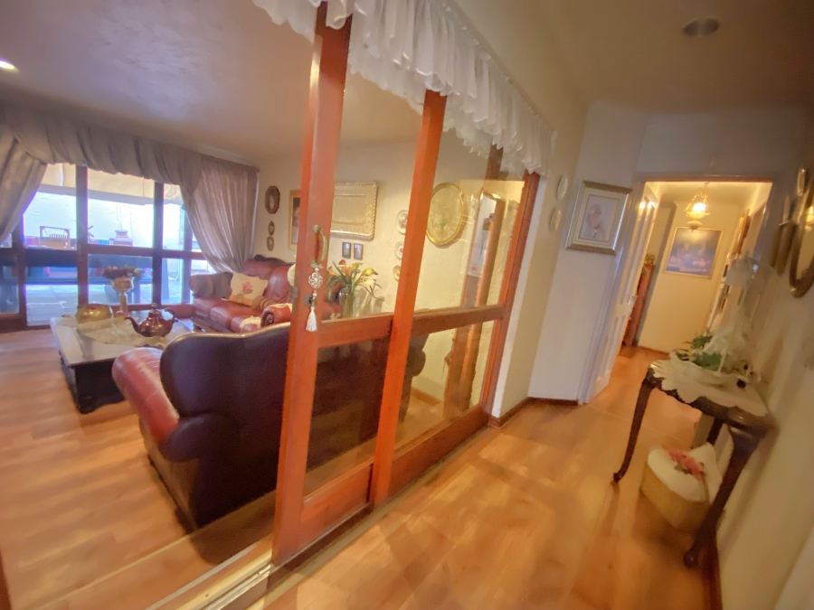 2 Bedroom Property for Sale in Noordheuwel Gauteng