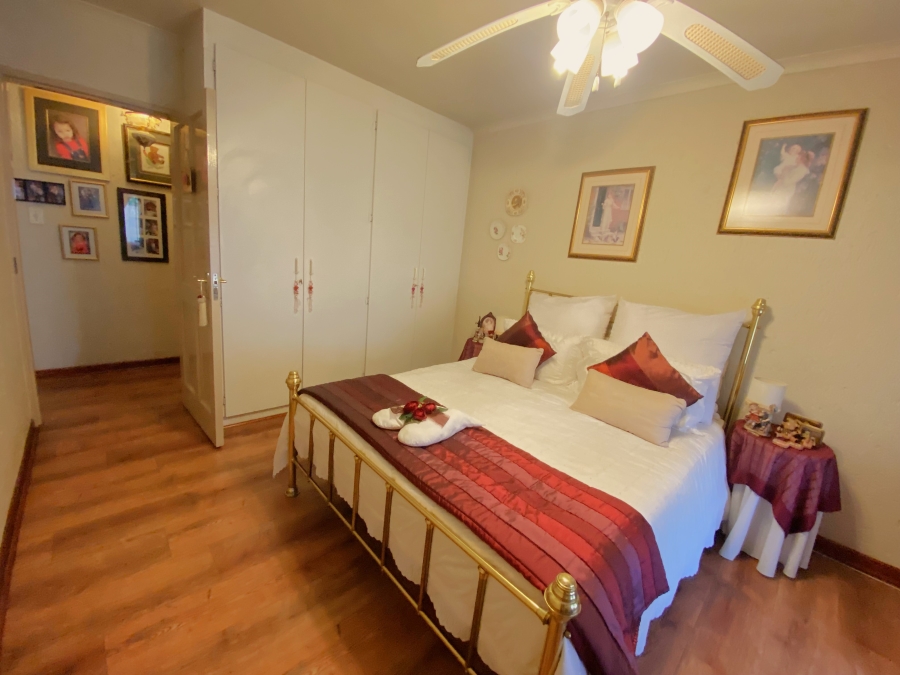 2 Bedroom Property for Sale in Noordheuwel Gauteng