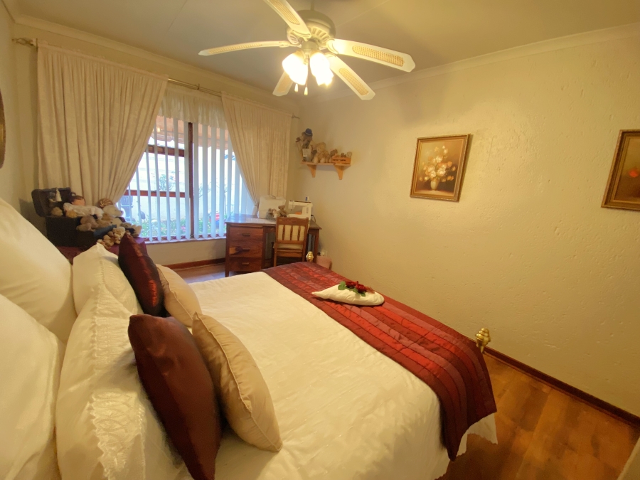 2 Bedroom Property for Sale in Noordheuwel Gauteng