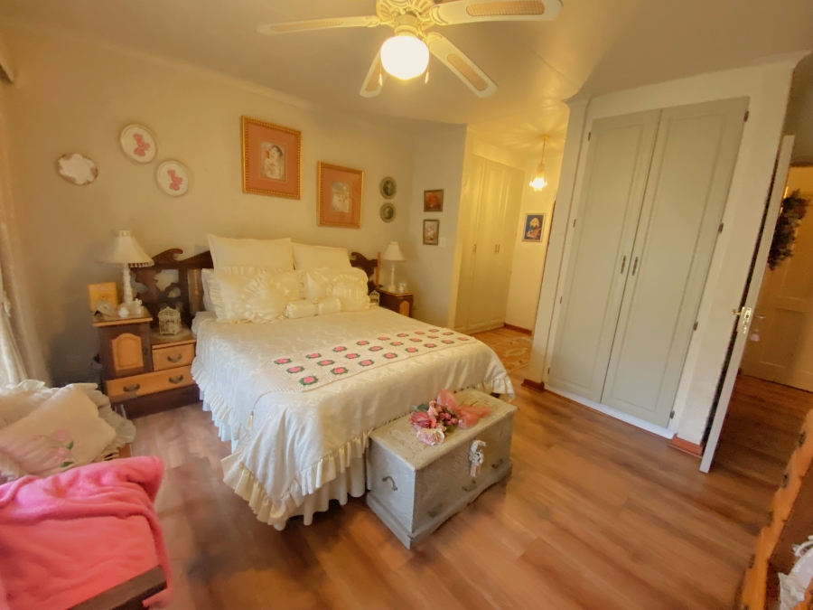 2 Bedroom Property for Sale in Noordheuwel Gauteng