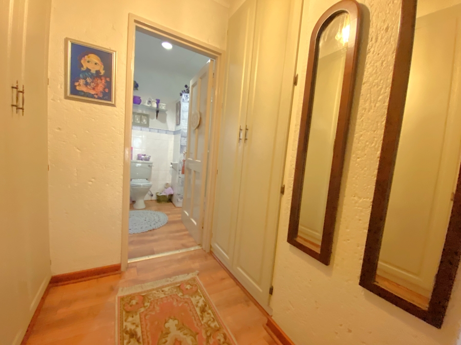 2 Bedroom Property for Sale in Noordheuwel Gauteng
