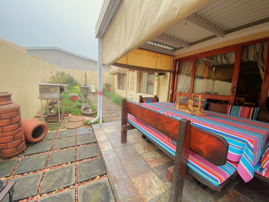 2 Bedroom Property for Sale in Noordheuwel Gauteng