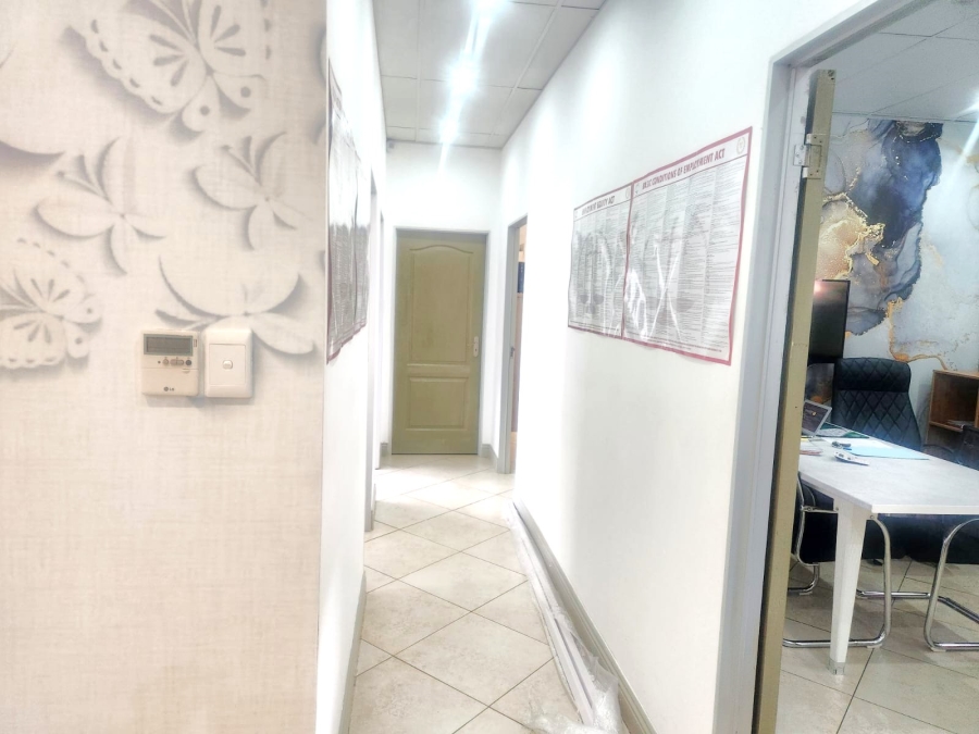 To Let commercial Property for Rent in Die Hoewes Gauteng