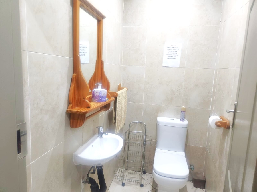 To Let commercial Property for Rent in Die Hoewes Gauteng