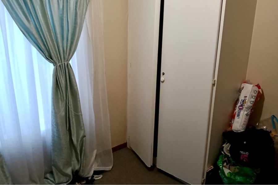 2 Bedroom Property for Sale in Die Hoewes Gauteng