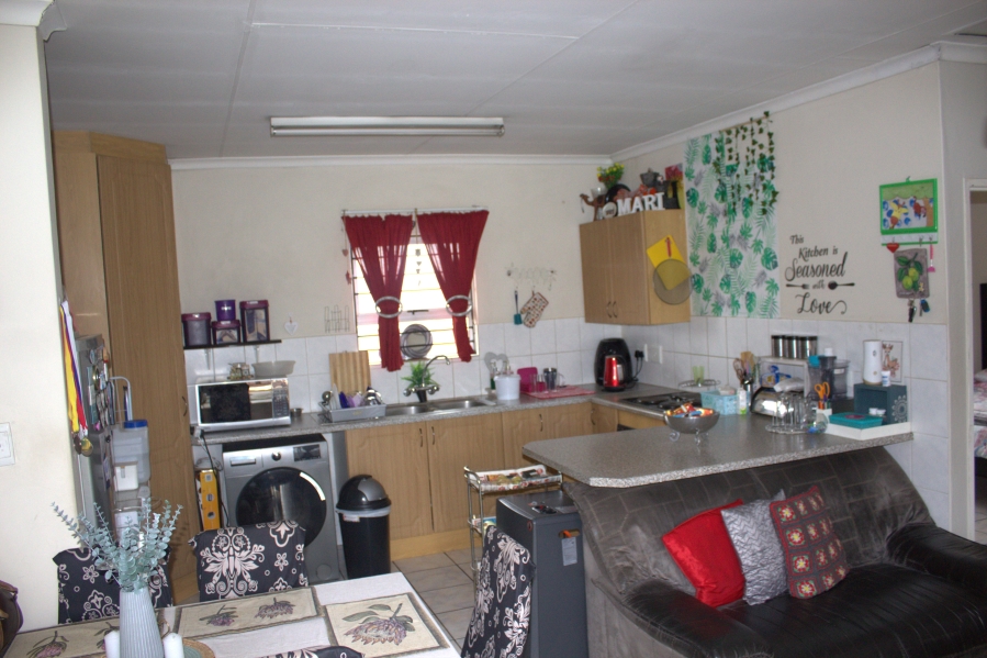 2 Bedroom Property for Sale in Birchleigh Gauteng
