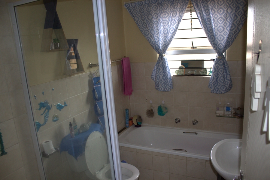 2 Bedroom Property for Sale in Birchleigh Gauteng