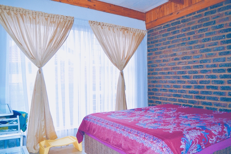 4 Bedroom Property for Sale in Norkem Park Gauteng