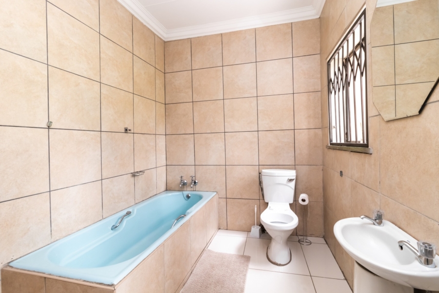 6 Bedroom Property for Sale in Kempton Park Ext 4 Gauteng