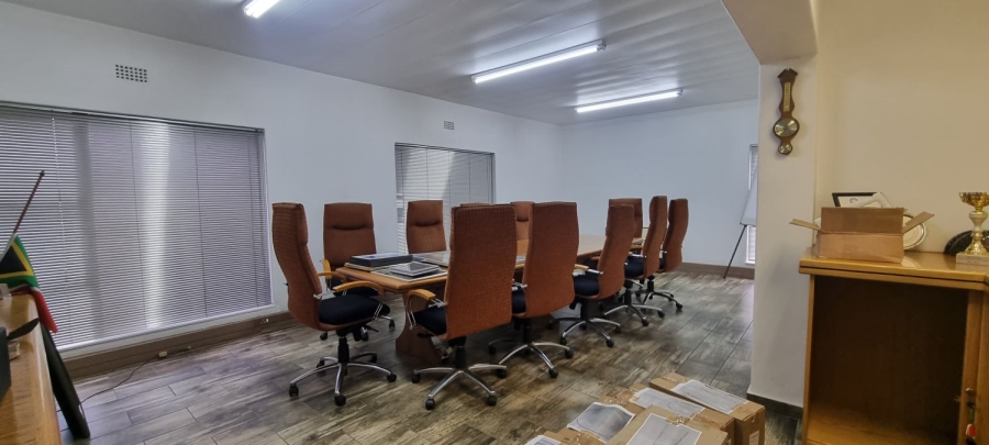 Commercial Property for Sale in Anderbolt Gauteng