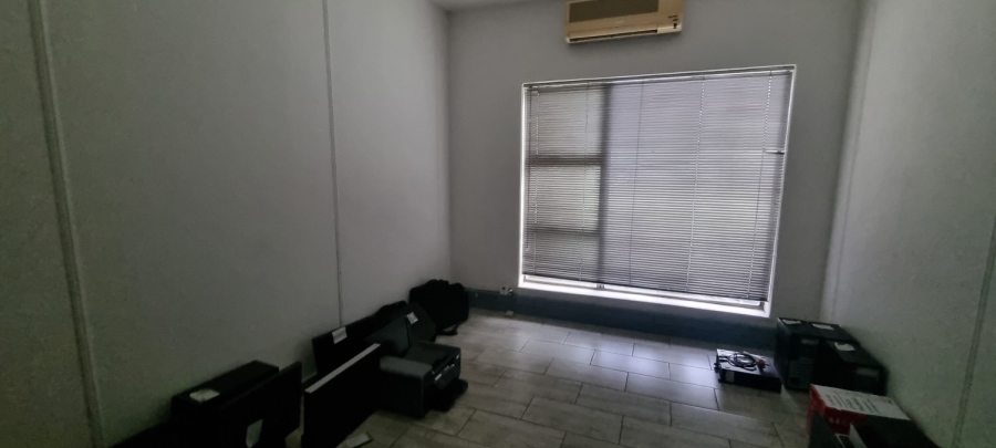 Commercial Property for Sale in Anderbolt Gauteng