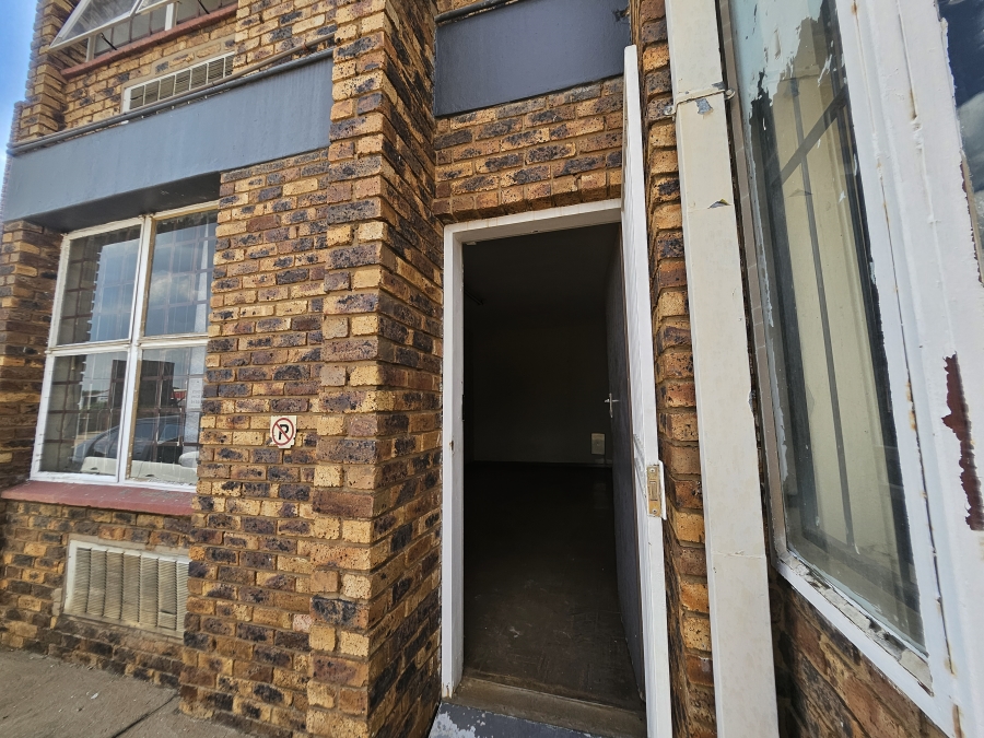 To Let commercial Property for Rent in Rosslyn Gauteng