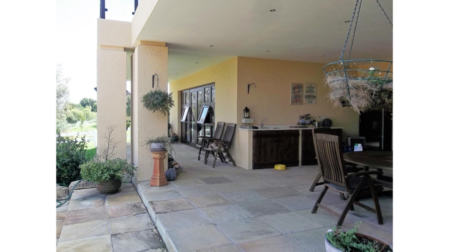 7 Bedroom Property for Sale in Saddlebrook Estate Gauteng