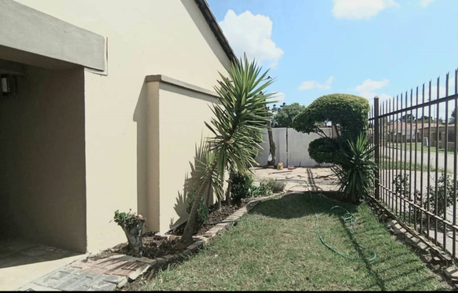 4 Bedroom Property for Sale in The Orchards Gauteng