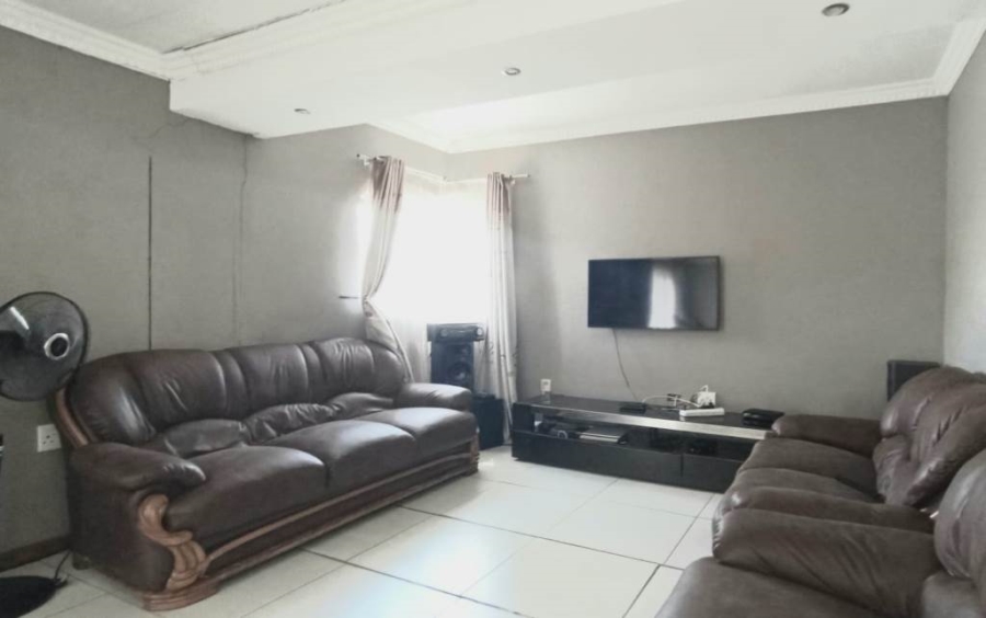 4 Bedroom Property for Sale in The Orchards Gauteng