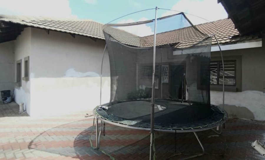 4 Bedroom Property for Sale in The Orchards Gauteng