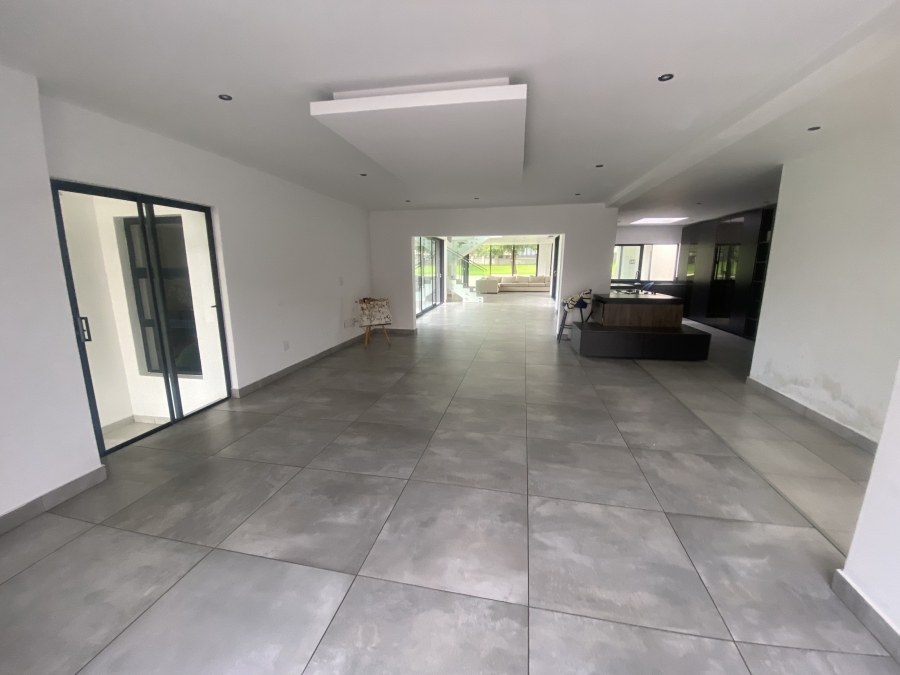 6 Bedroom Property for Sale in Copperleaf Estate Gauteng