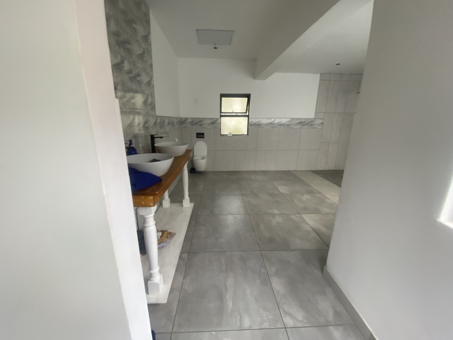 6 Bedroom Property for Sale in Copperleaf Estate Gauteng