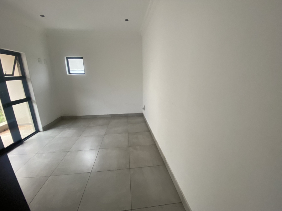6 Bedroom Property for Sale in Copperleaf Estate Gauteng