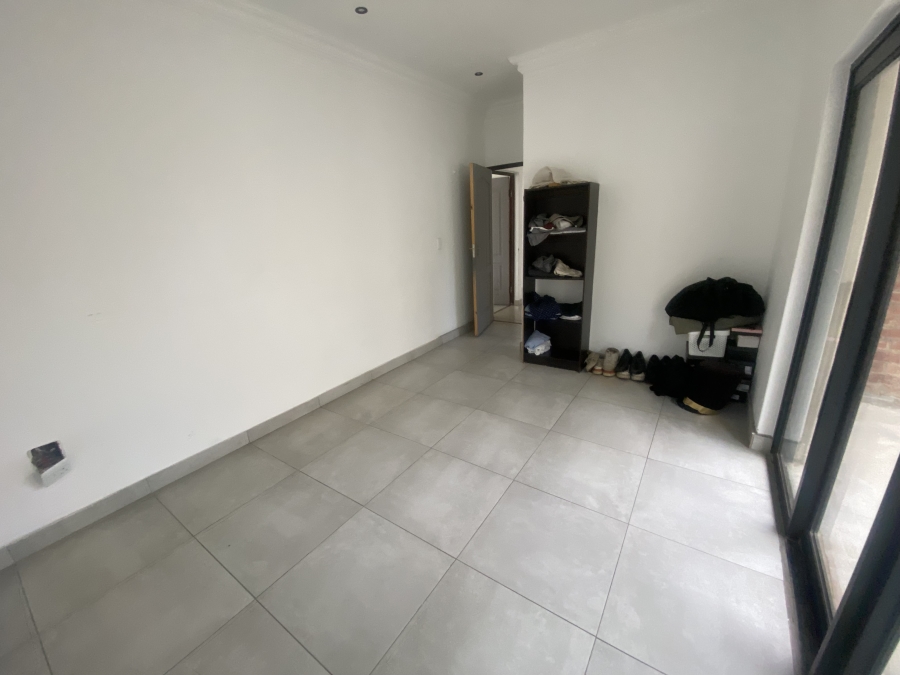 6 Bedroom Property for Sale in Copperleaf Estate Gauteng