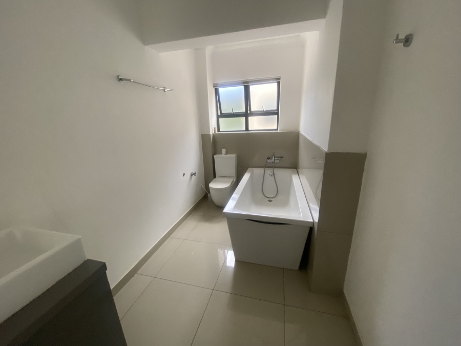 6 Bedroom Property for Sale in Copperleaf Estate Gauteng