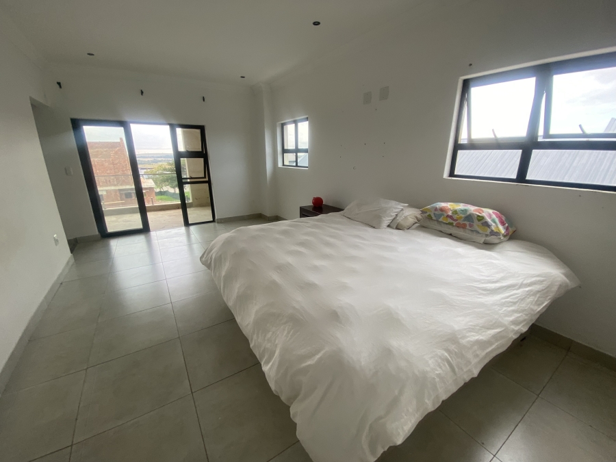6 Bedroom Property for Sale in Copperleaf Estate Gauteng