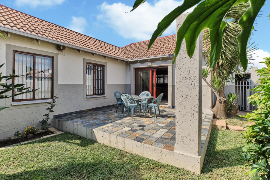 3 Bedroom Property for Sale in Bromhof Gauteng