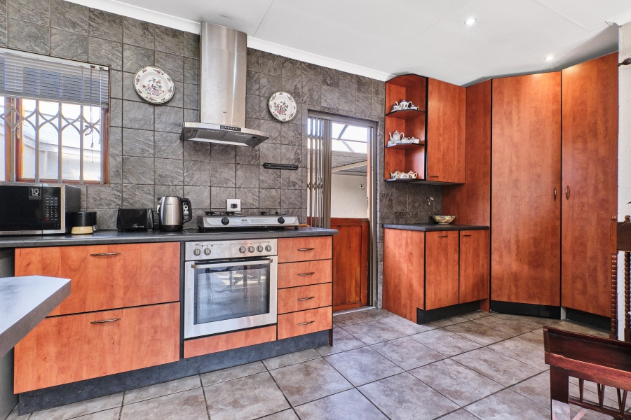 3 Bedroom Property for Sale in Bromhof Gauteng