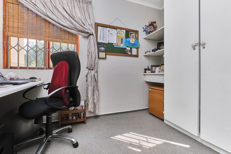 3 Bedroom Property for Sale in Bromhof Gauteng